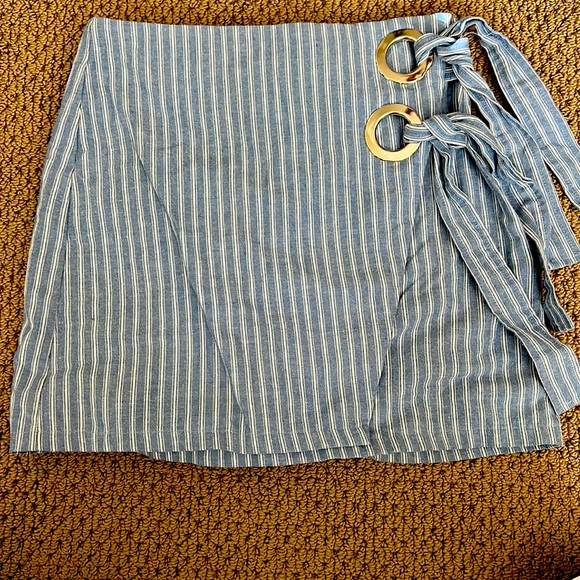 Mint Vanilla mini skirt - Picture 1 of 6
